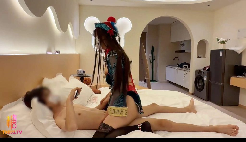 可爱女友的性爱惊喜 小兔兔内裤 (3)